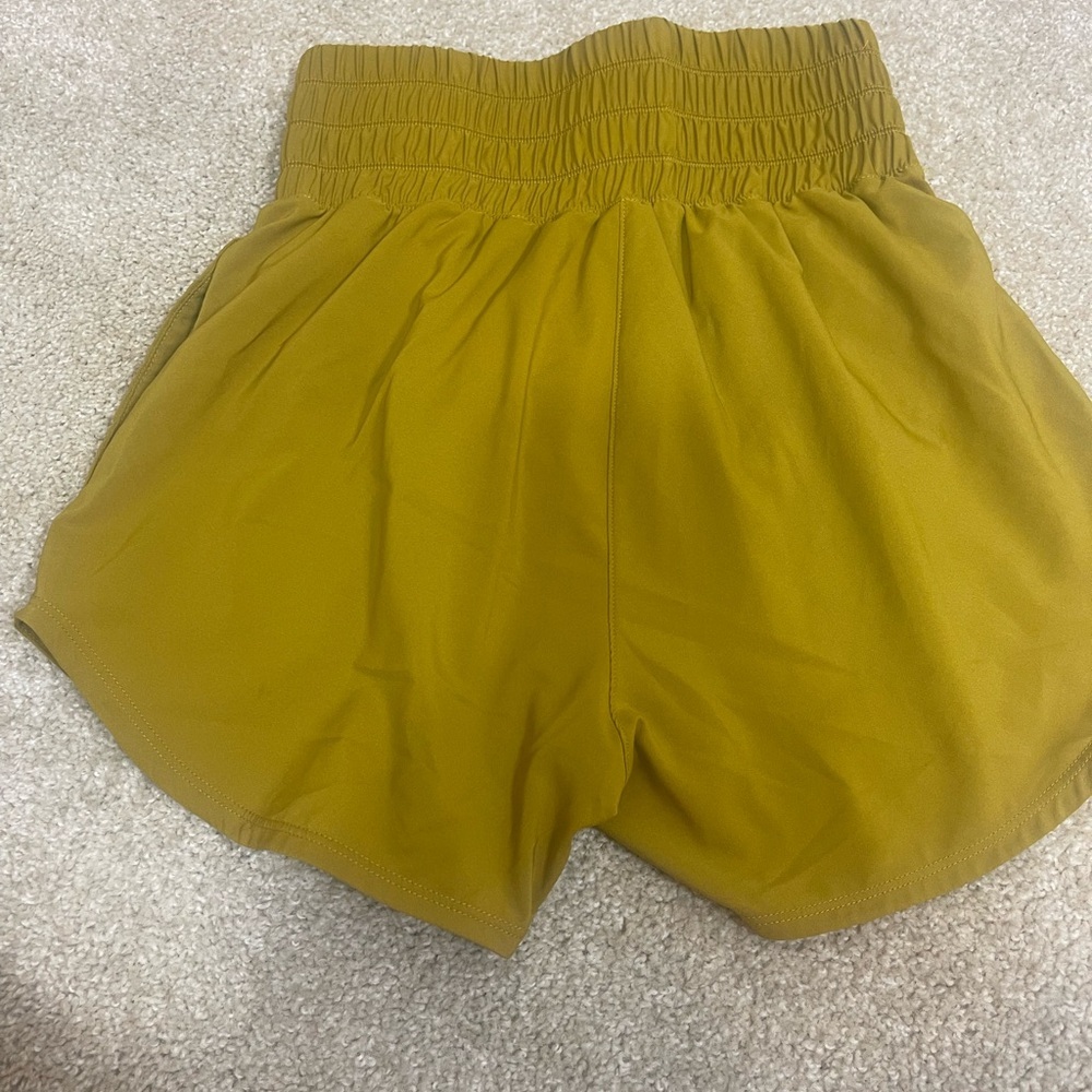 NIKE high waist loose fit Dri Fit shorts size XS - Picture 2 of 3
